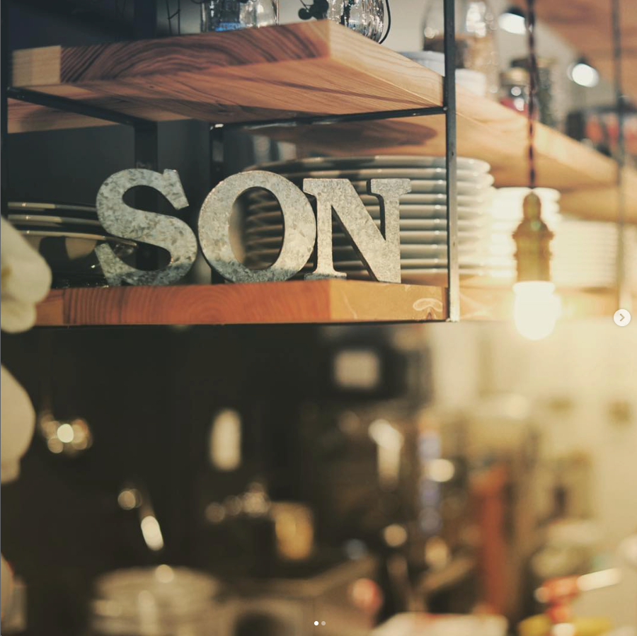 ビストロアンソン 店内の雰囲気